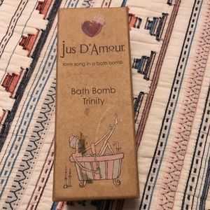 Jus D’Amour Bath Bomb Trinity